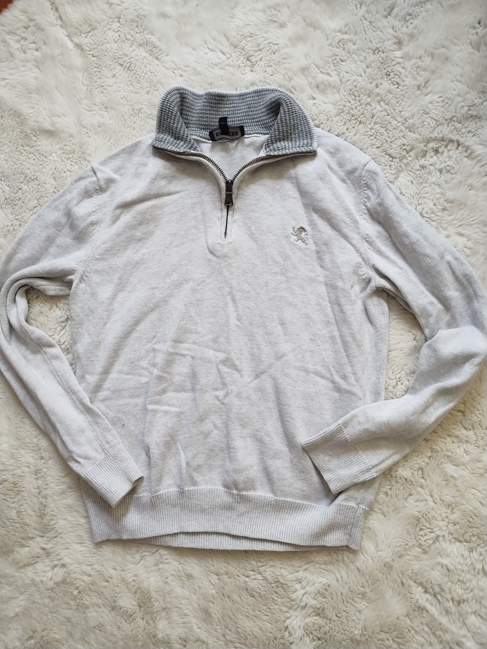 Express Men's Light Gray Quarter-Zip Sweater with Contrast Collar